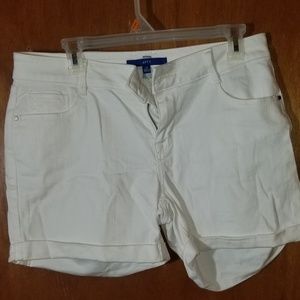 "APT 9" size 12 white shorts